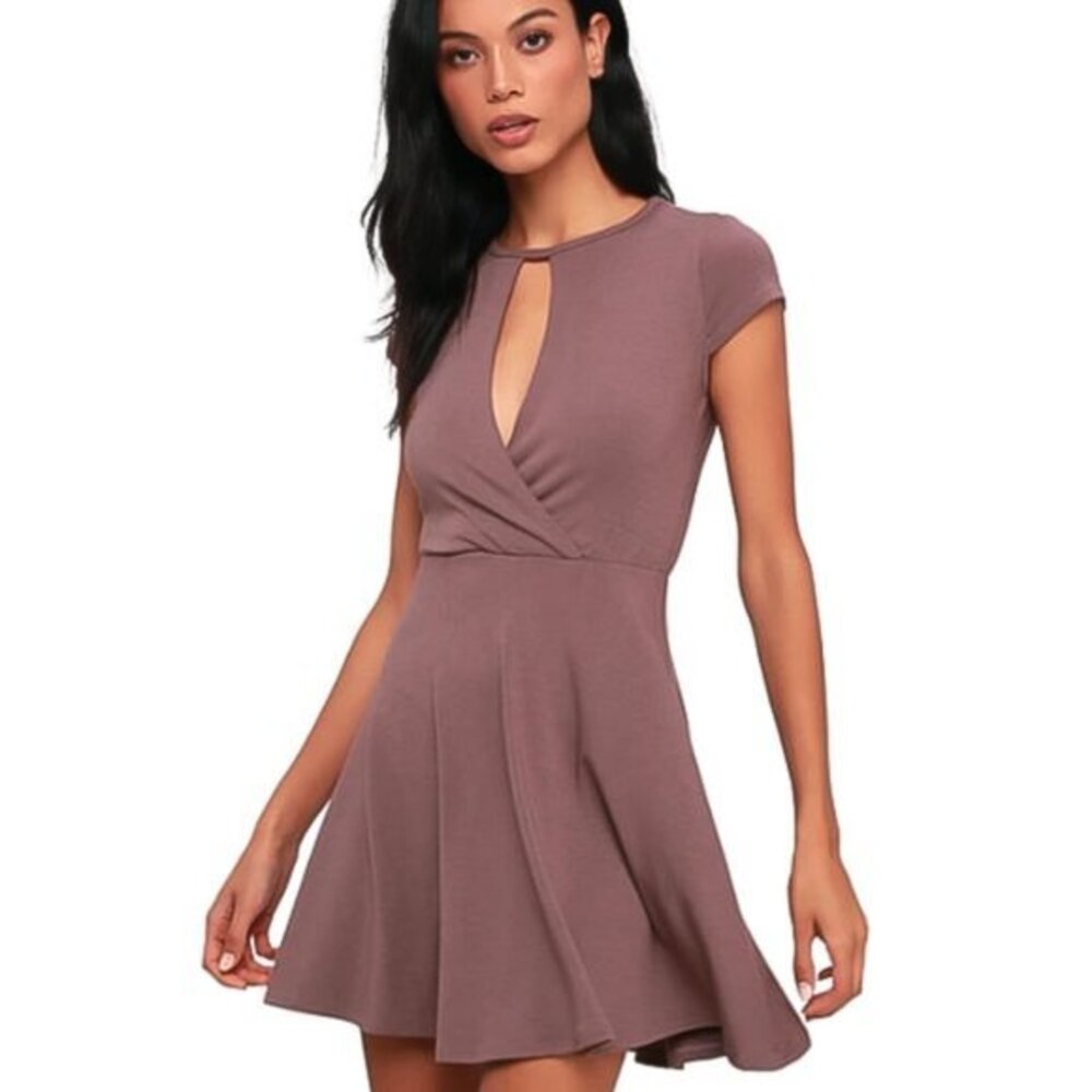 Lulus Darlene Dusty Purple Surplice Skater Dress Size Small NWT